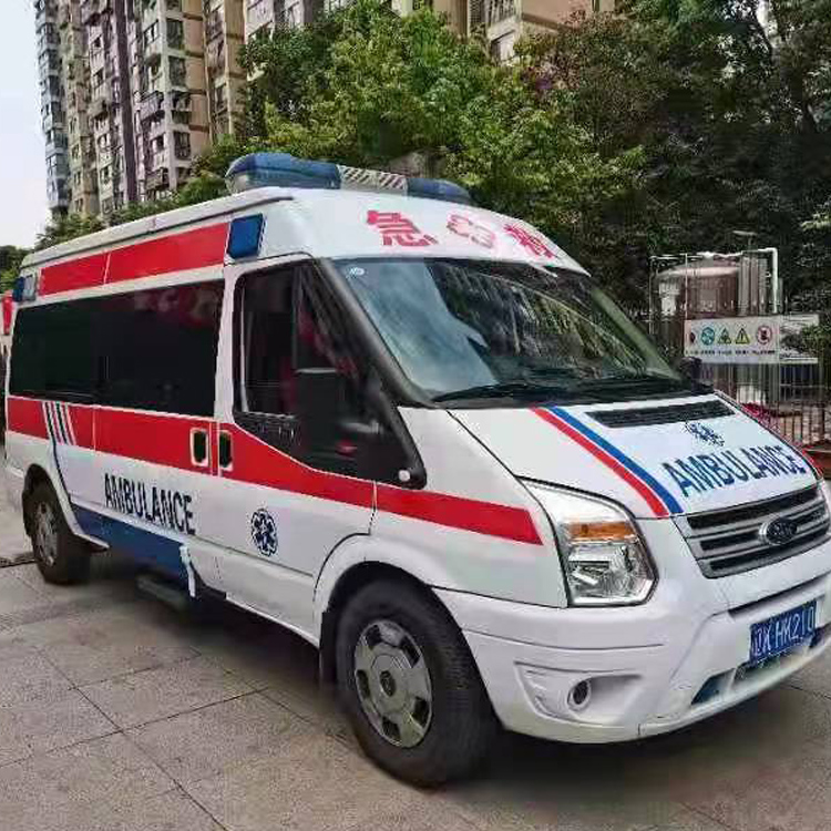 安龙长途救护车护送病人返乡